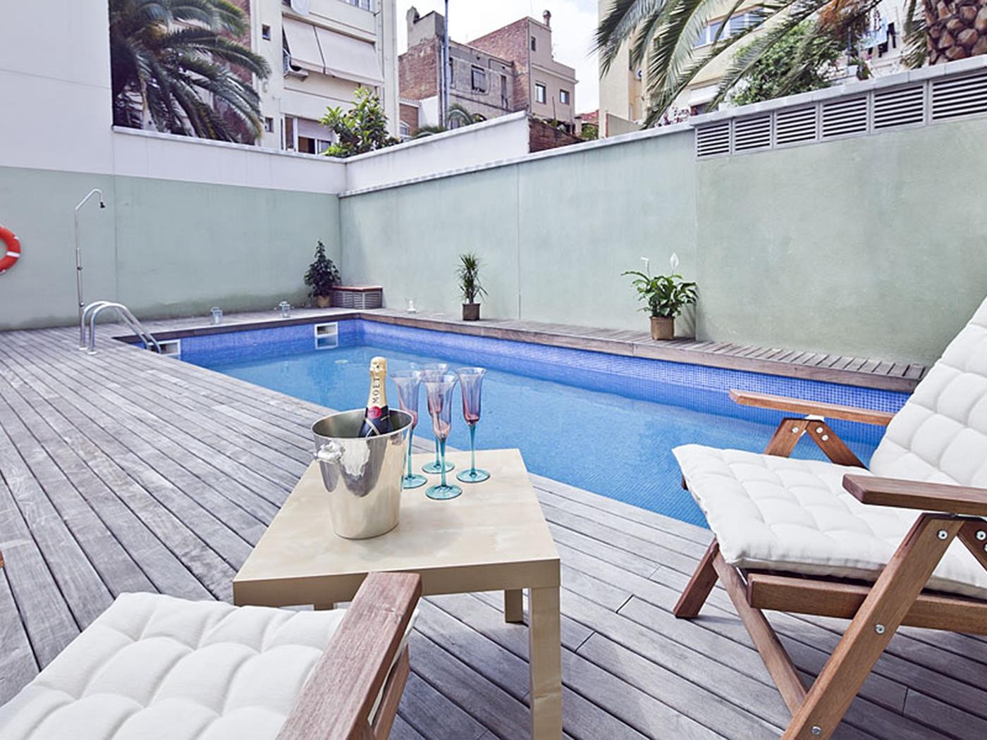 Gracia Penthouse with pool II - My Space Barcelona Aпартаменты