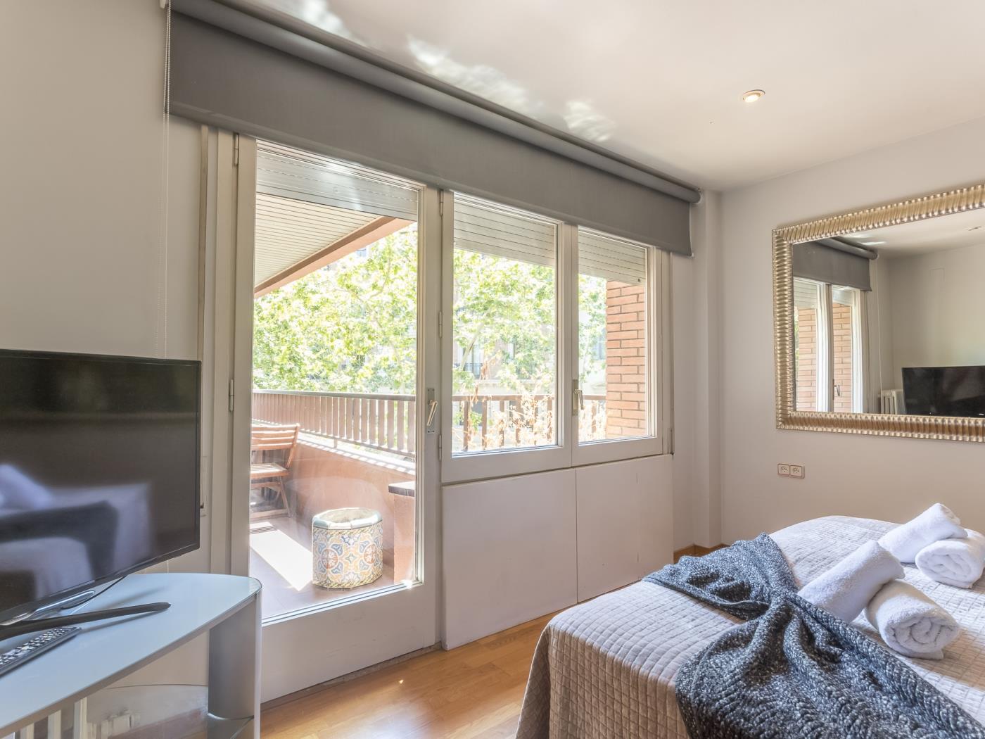 Classic executive Bonanova Apartment for 8 - My Space Barcelona Aпартаменты