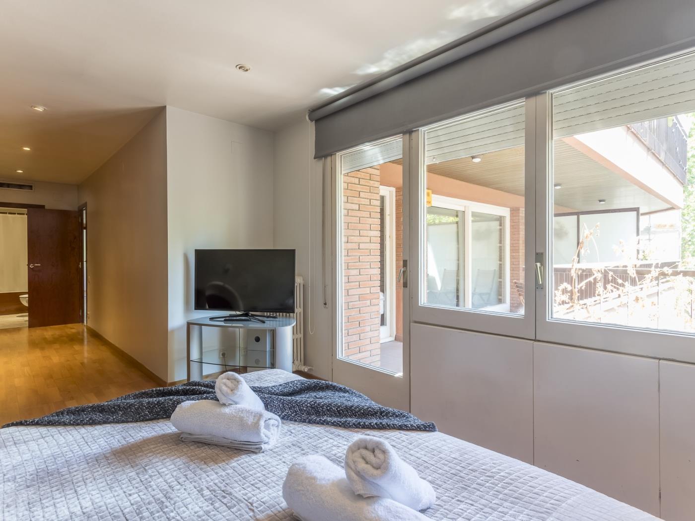 Classic executive Bonanova Apartment for 8 - My Space Barcelona Aпартаменты