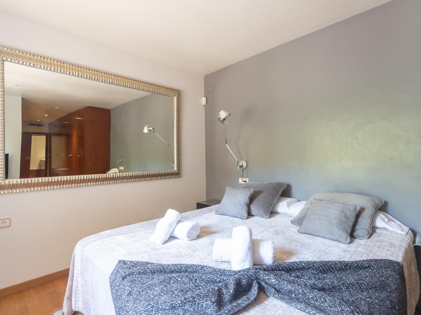 Classic executive Bonanova Apartment for 8 - My Space Barcelona Aпартаменты
