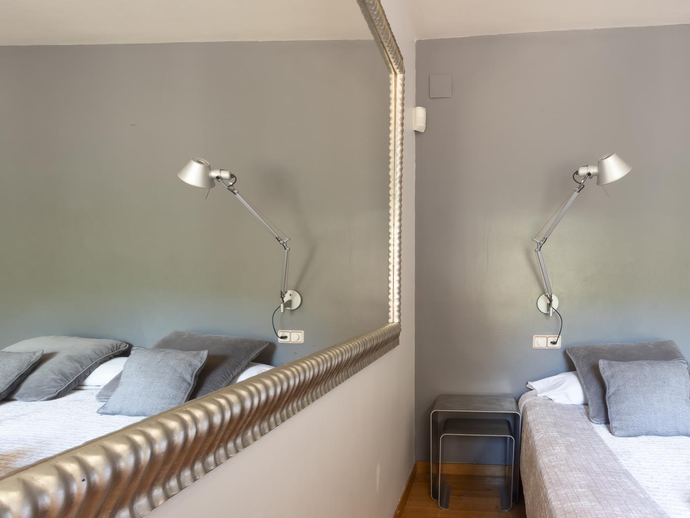 Classic executive Bonanova Apartment for 8 - My Space Barcelona Aпартаменты