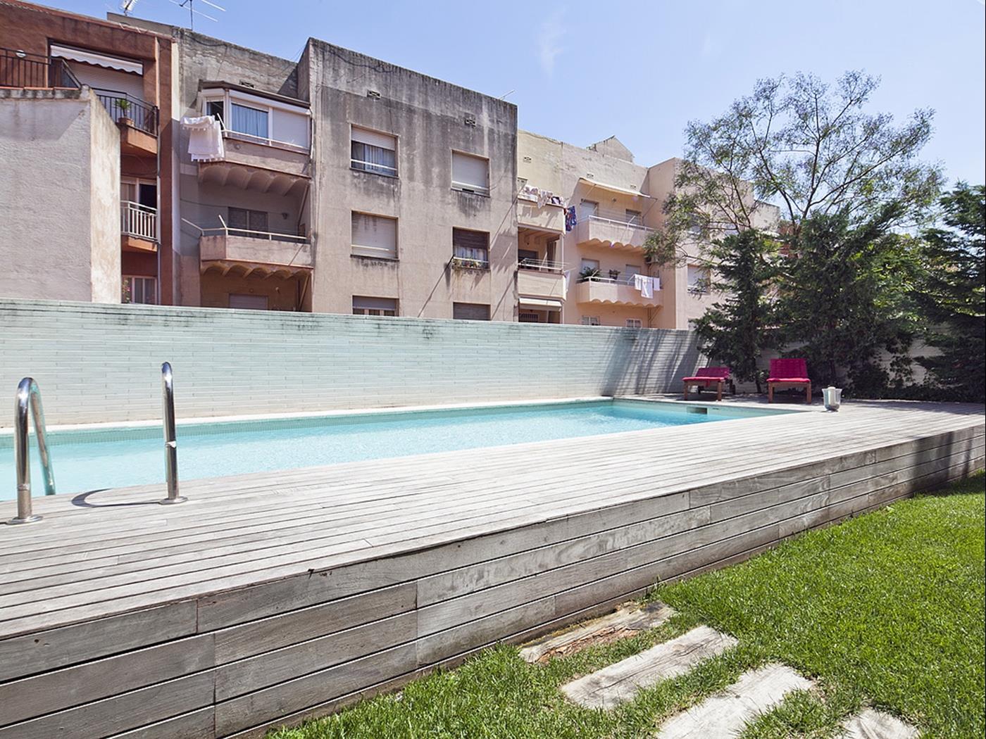 Duplex with Swimming Pool near City Center for 8 - My Space Barcelona Aпартаменты