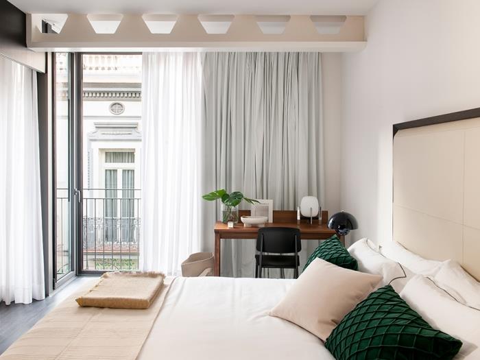 Дизайнерская квартира с балконом в самом центре Эшампле на несколько месяцев - My Space Barcelona Aпартаменты