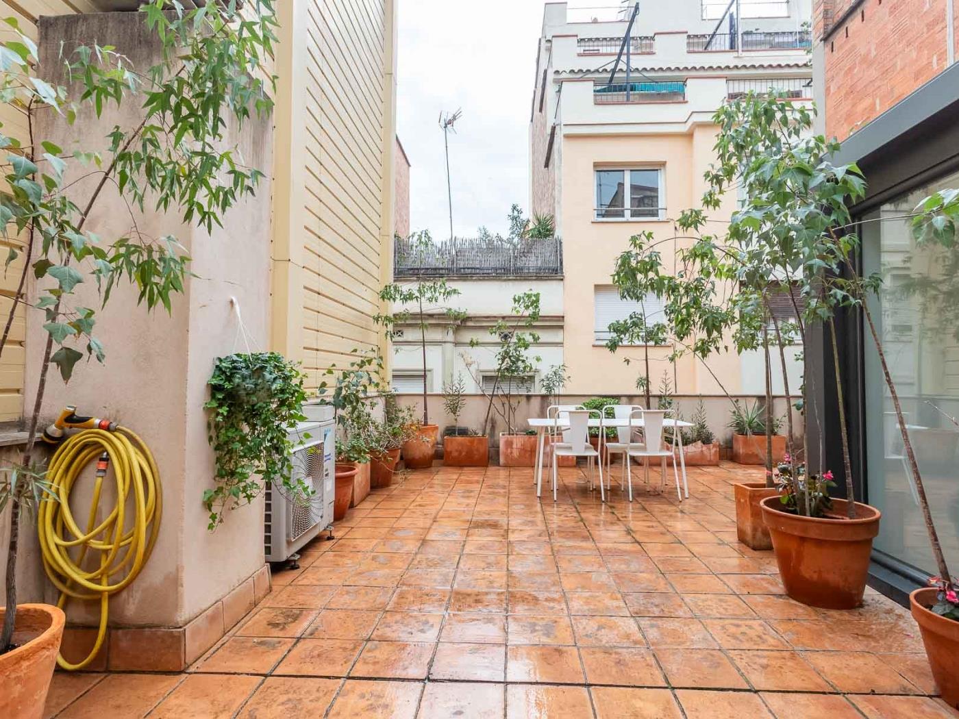 Очаровательная квартира в самом сердце Грасии - My Space Barcelona Aпартаменты