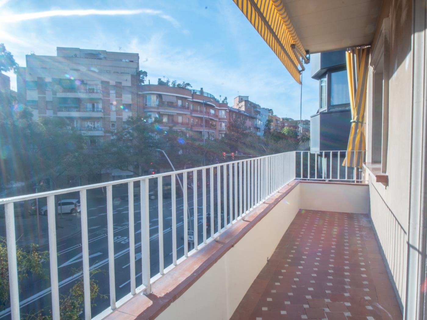Полностью отремонтированная квартира с 3 спальнями недалеко от Ла Сагрера - My Space Barcelona Aпартаменты
