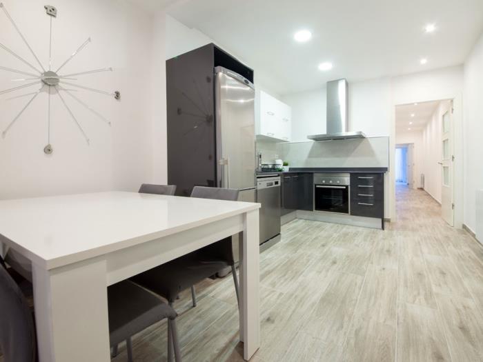 Совр. 2-к кв. с террасой в Лес-Кортс, Барселона - My Space Barcelona Aпартаменты