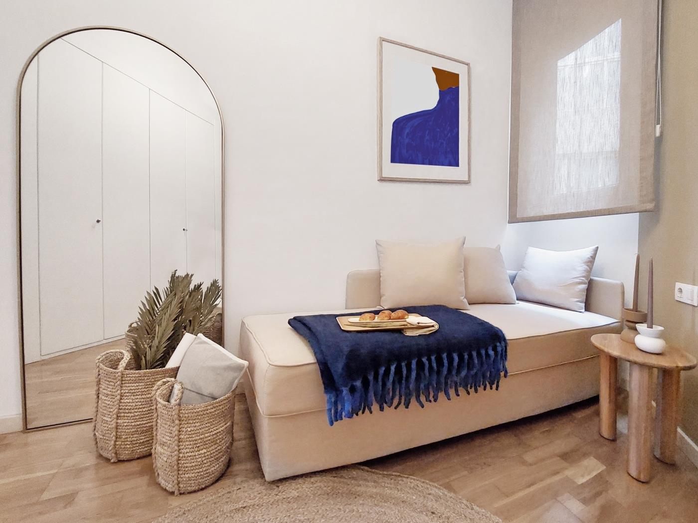 Меблированная квартира с 2 спальнями и 2 ванными комнатами напрот - My Space Barcelona Aпартаменты