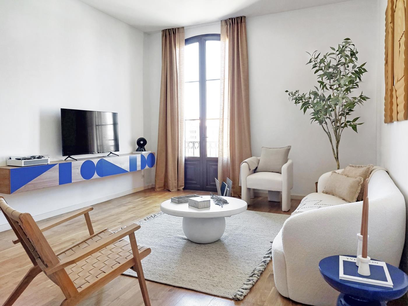 Меблированная квартира с 2 спальнями и 2 ванными комнатами напрот - My Space Barcelona Aпартаменты