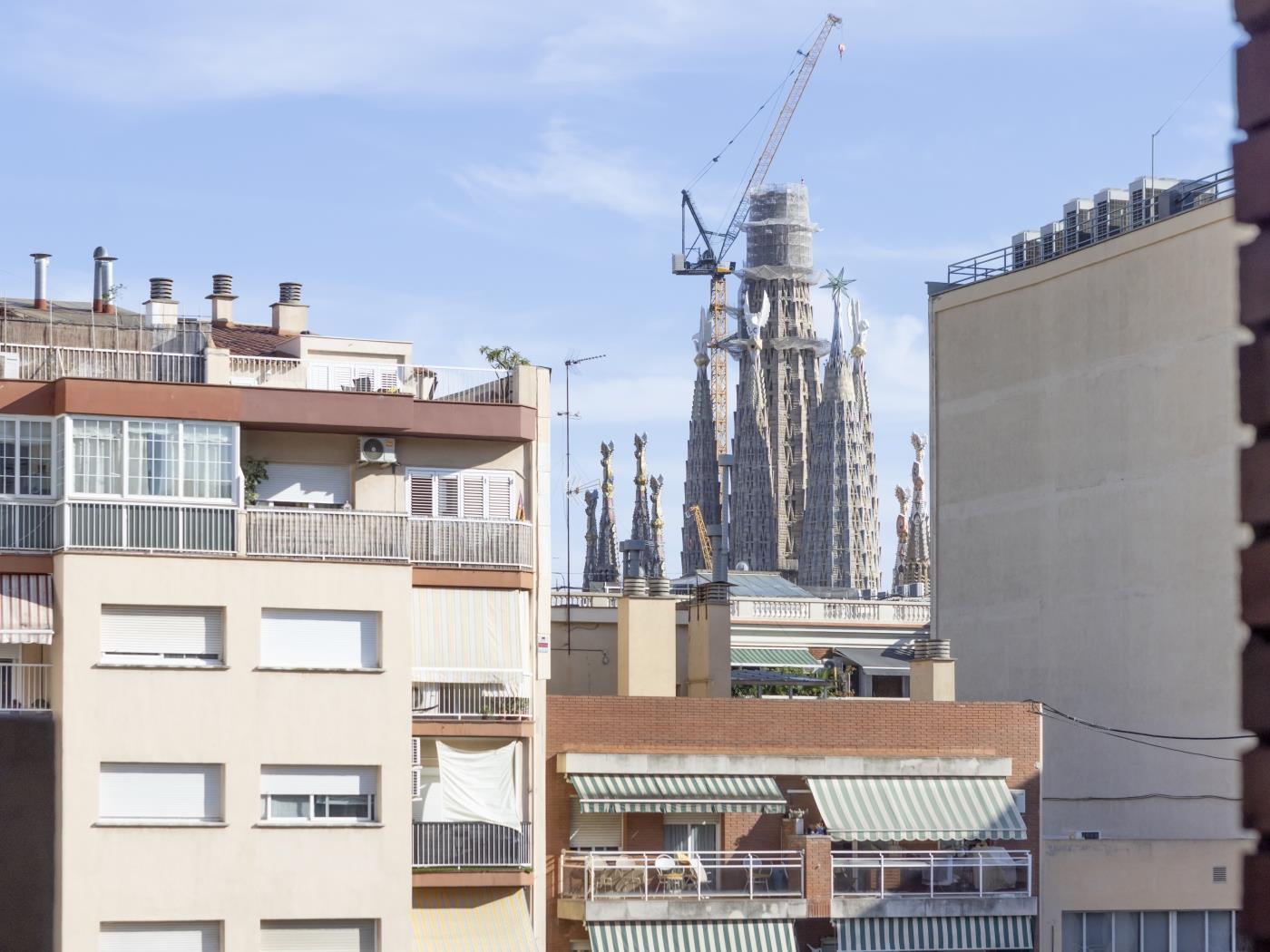 Светлая квартира с видом на Саграда Фамилия - My Space Barcelona Aпартаменты